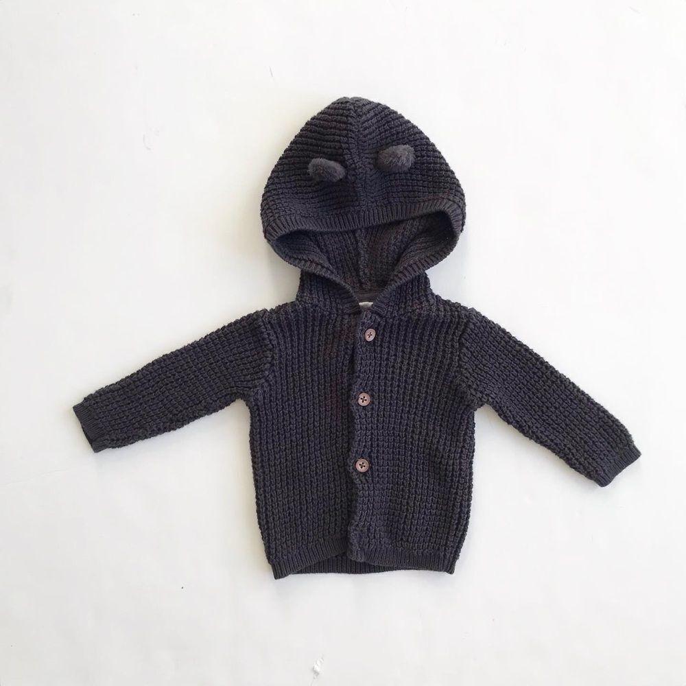 Carters gray bear ear hooded cardigan EUC 3m & 6m